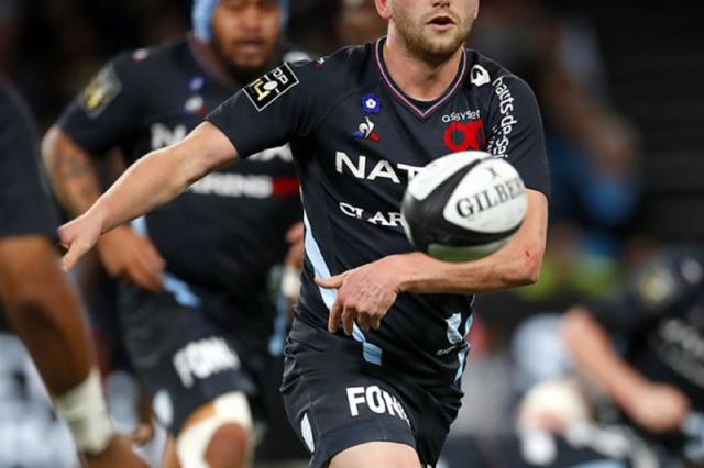 Les joueurs du Racing 92 avec le Bleuet de France