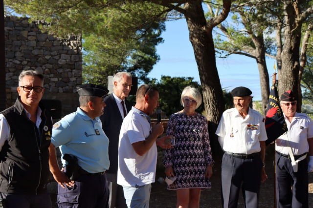 La députée Sereine Mauborgne et l'ancien combattant Pierre Velsch aux JEP 2021 du Mont Faron