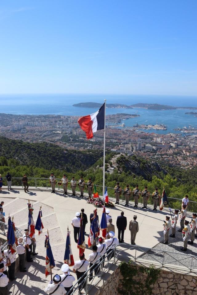 Cérémonie au Mont-Faron