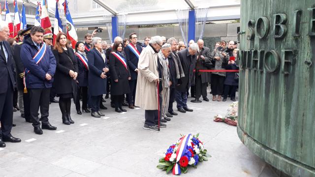 les hommages au mémorial de la Shoah