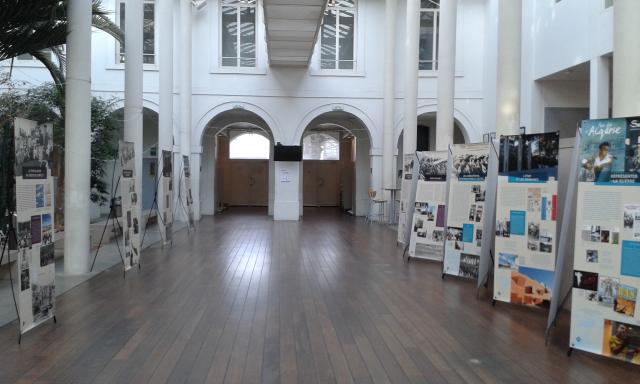 L'exposition dans le Hall du Lycée François 1er