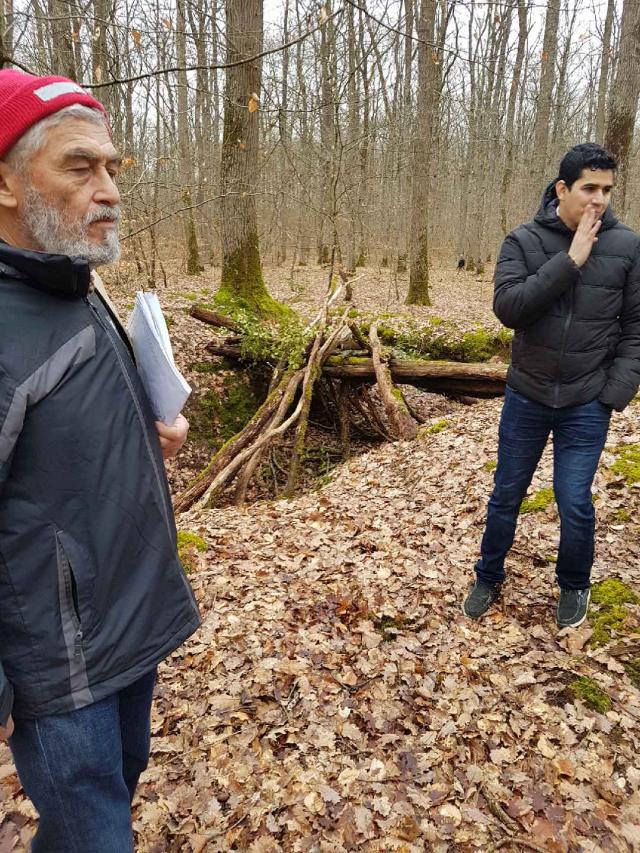 "Arrêt devant les vestiges d'une casemate"