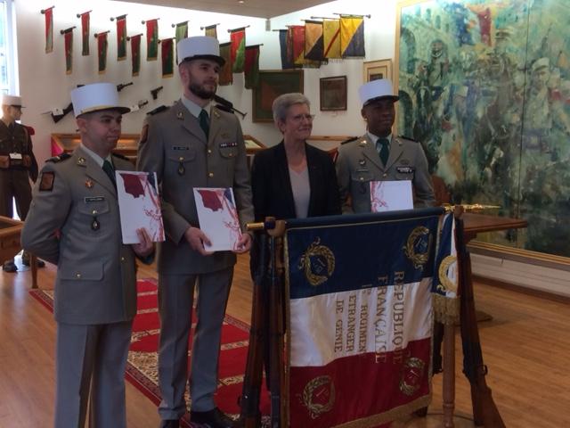 Mme Darrieussecq avec les légionnaires naturalisés