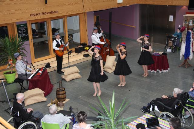 "Le Cabaret du Poilu" à l'Ehpad de Thal-Marmoutier.