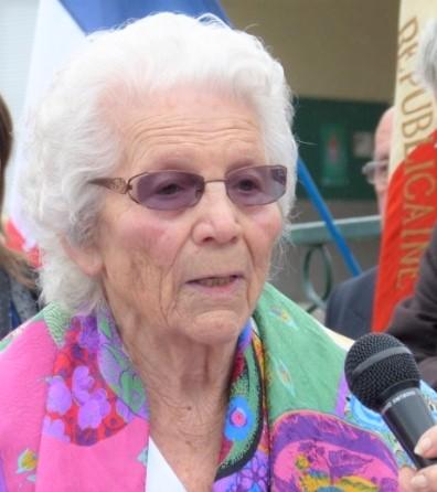 Josette ROUCAUTE en 2015 lors de l’inauguration de l’école Saint-Hilaire-de-Bretmas qui porte désormais son nom.