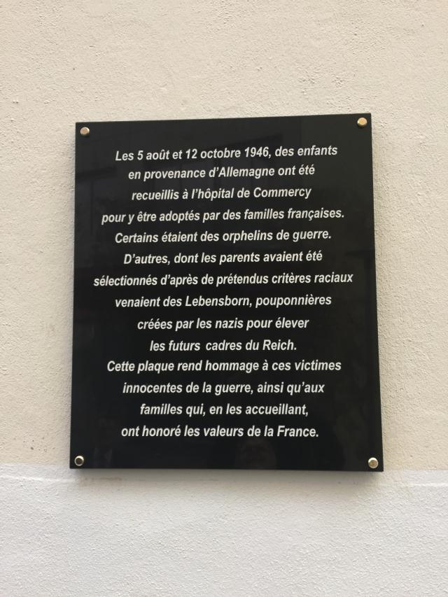 plaque en hommage aux enfants du Lebensborn