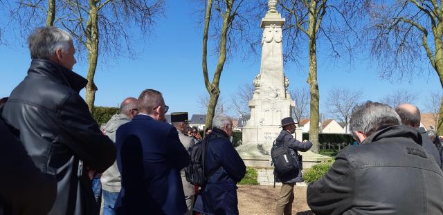 Visite du carré militaire du Mans