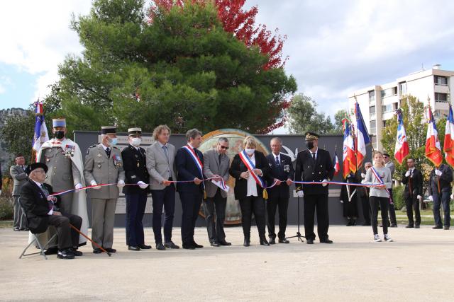  L’inauguration par les autorités.