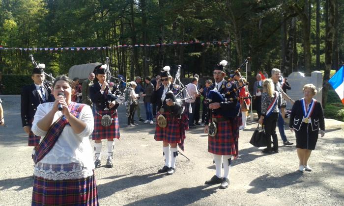 Le groupe de cornemuses "Jura Highland pipes & drums"