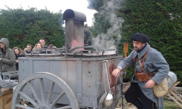 Une reconsitution de la cuisine de la Grande Guerre: la "popote"