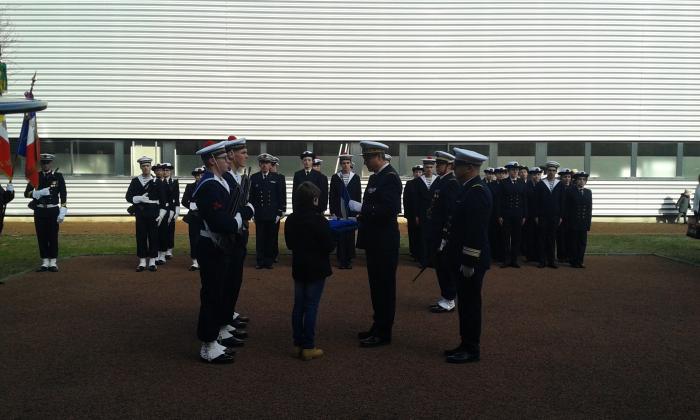 cérémonie de remise du fanion en présence du jeune pupille