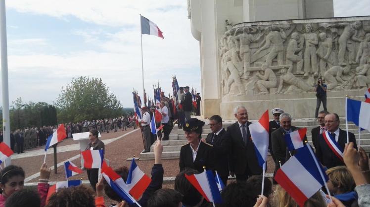 Rencontre entre les autorités et des élèves pour le 75ème anniversaire de la Libération